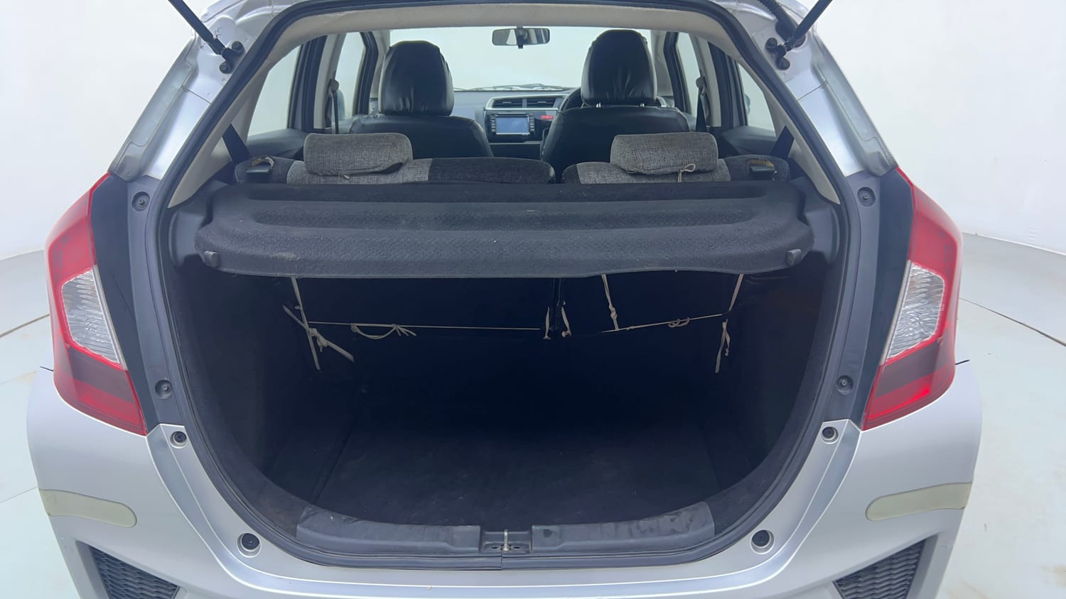 Used 2015 Honda Jazz VX Petrol Petrol Manual interior DICKY INSIDE VIEW
