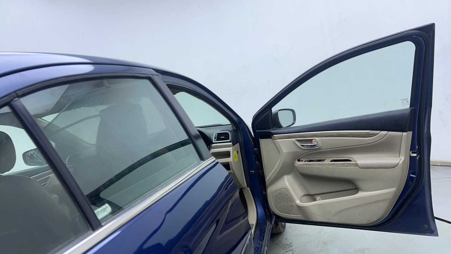 Used 2019 Maruti Suzuki Ciaz Alpha Hybrid 1.5 AT Petrol Automatic interior RIGHT FRONT DOOR OPEN VIEW
