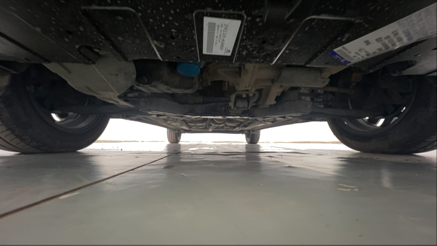 Used 2024 Hyundai Exter SX (O) Connect 1.2 AMT Petrol Automatic extra FRONT LEFT UNDERBODY VIEW