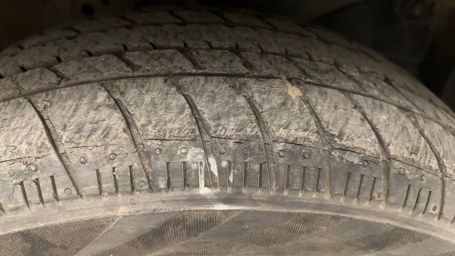 Used 2018 Honda Amaze 1.2 S i-VTEC Opt Petrol Manual tyres RIGHT FRONT TYRE TREAD VIEW