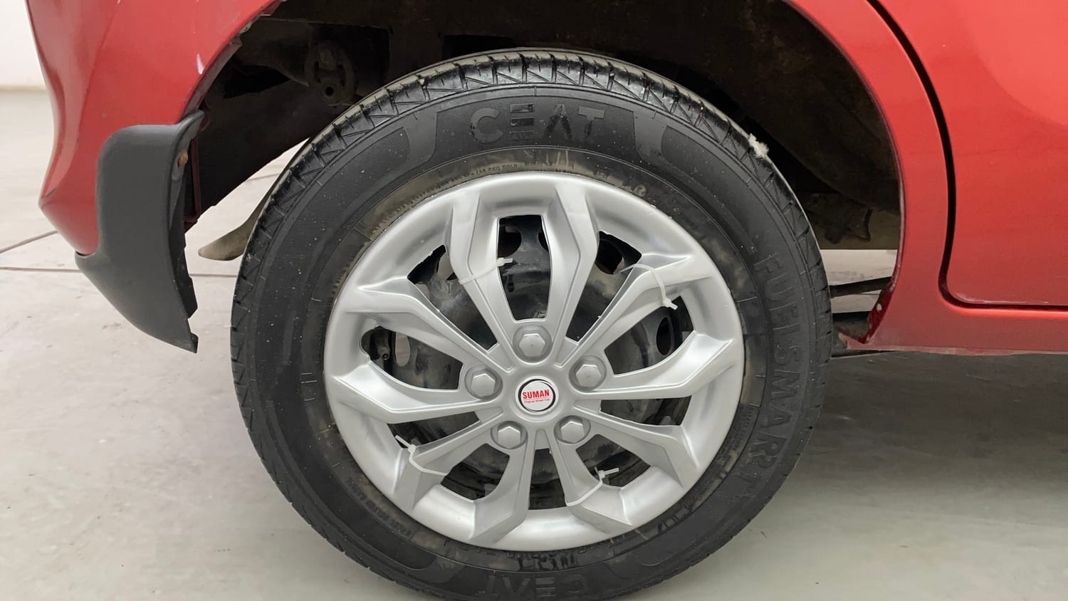 Used 2019 Maruti Suzuki Alto 800 VXi Petrol Manual tyres RIGHT REAR TYRE RIM VIEW