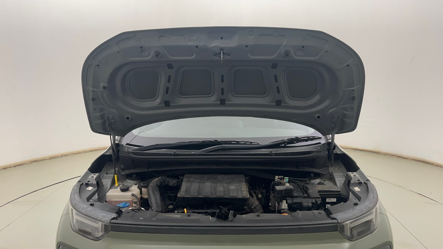 Used 2024 Hyundai Exter SX (O) Connect 1.2 AMT Petrol Automatic engine ENGINE & BONNET OPEN FRONT VIEW