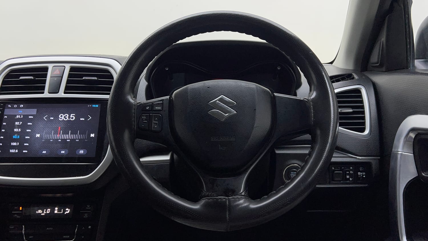 Used 2022 maruti-suzuki Vitara Brezza VXi Petrol Manual interior STEERING VIEW