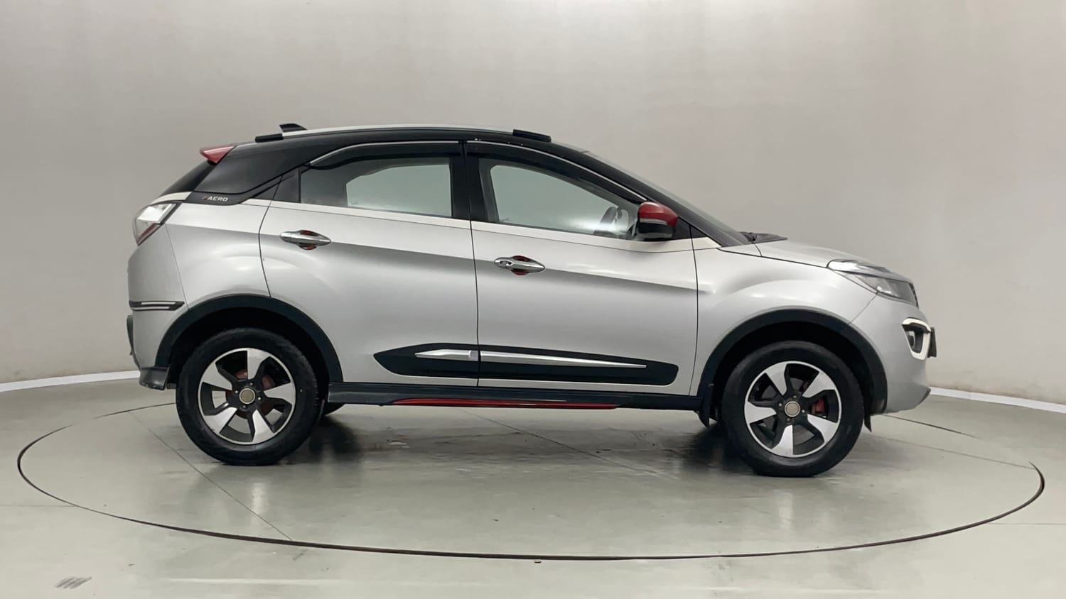Used 2018 Tata Nexon XZ Plus Diesel Diesel Manual exterior RIGHT SIDE VIEW