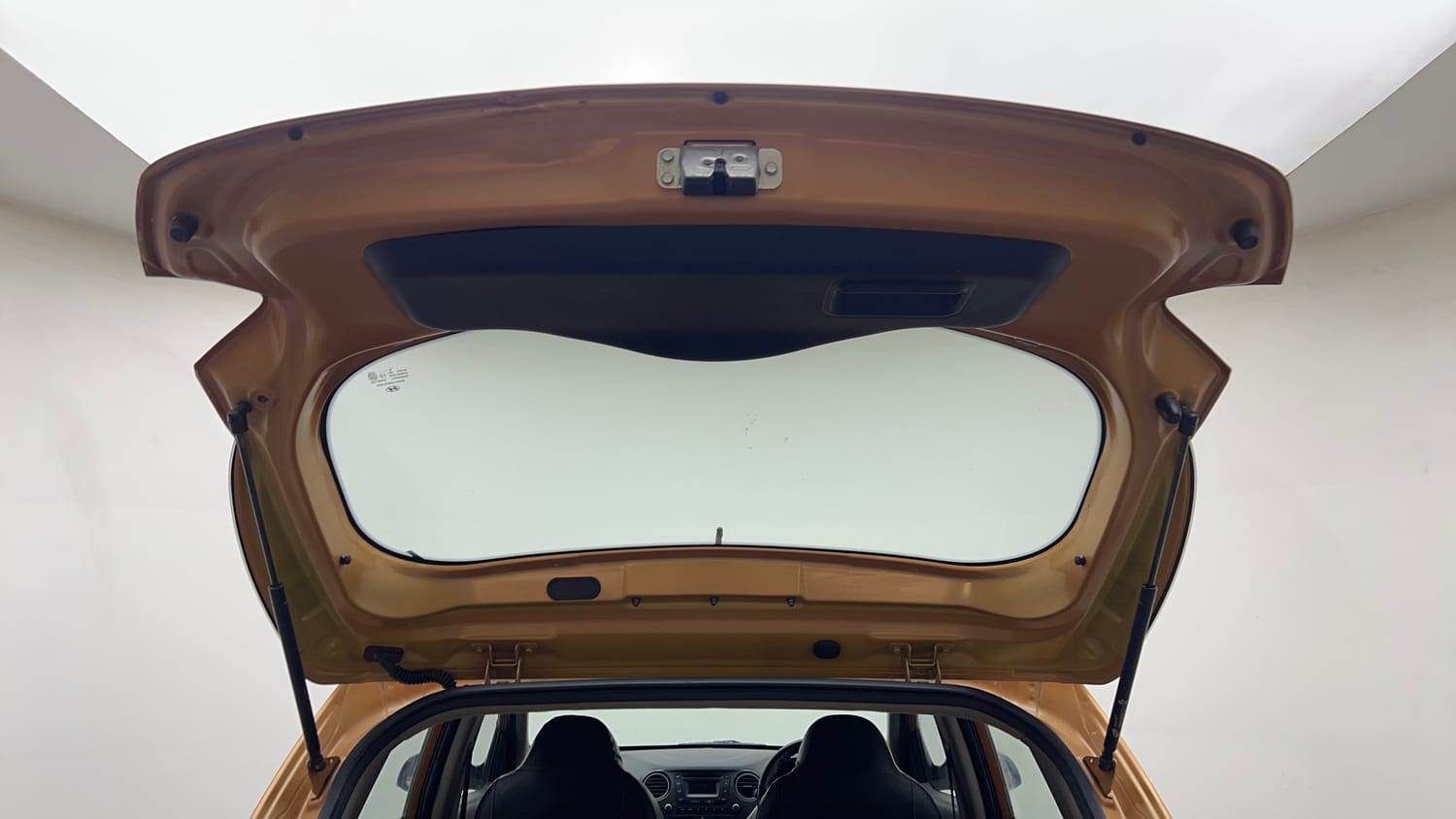 Used 2014 null Petrol Manual interior DICKY DOOR OPEN VIEW
