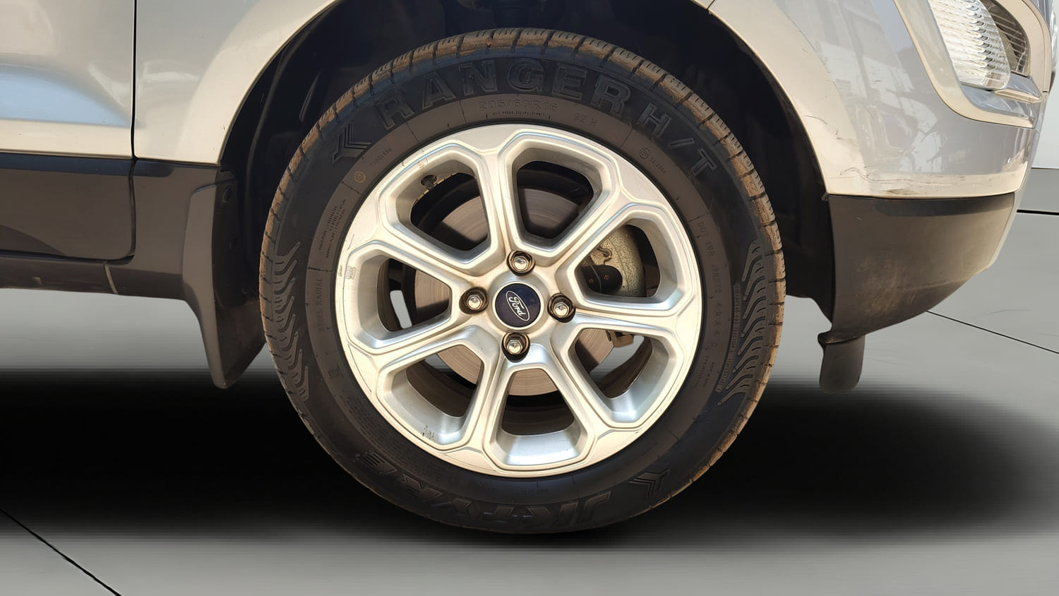 Used 2019 Ford EcoSport Titanium + 1.5L Ti-VCT AT Petrol Automatic tyres RIGHT FRONT TYRE RIM VIEW