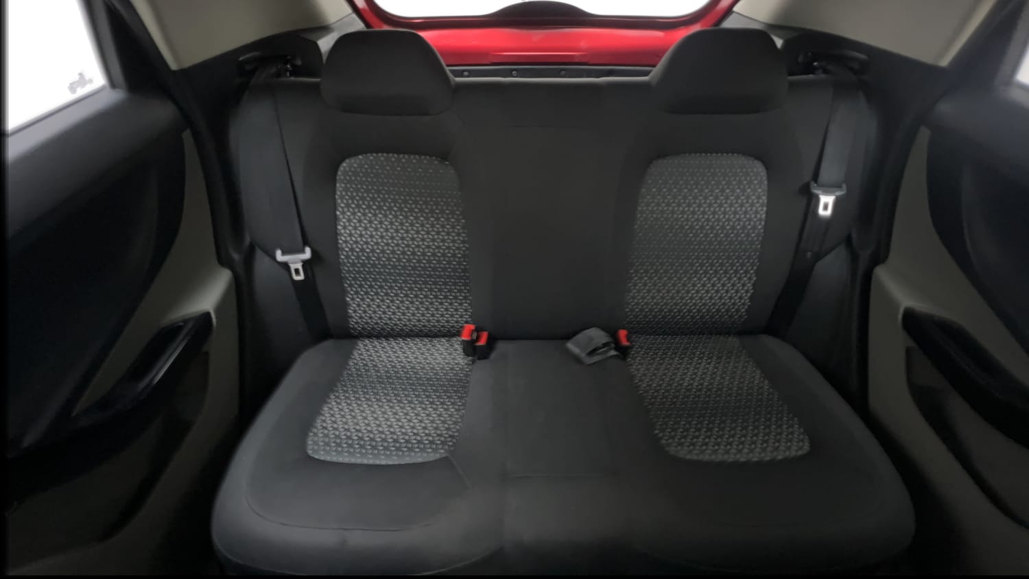 Used 2018 Tata Nexon XM Petrol Manual interior REAR SEAT CONDITION VIEW