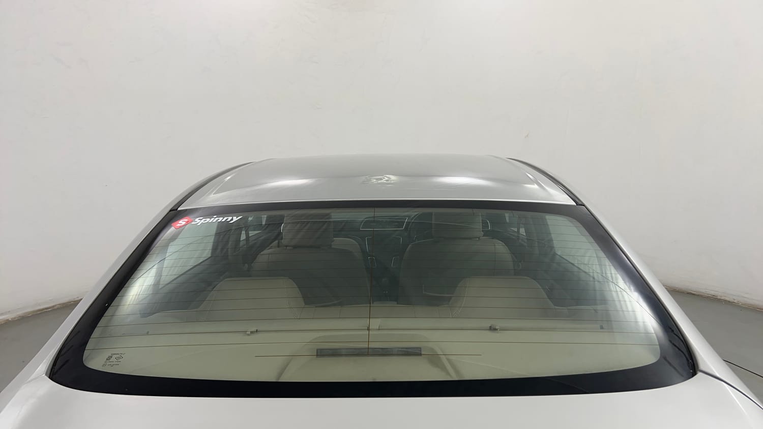Used 2015 Maruti Suzuki Ciaz ZXi  AT Petrol Automatic exterior BACK WINDSHIELD VIEW