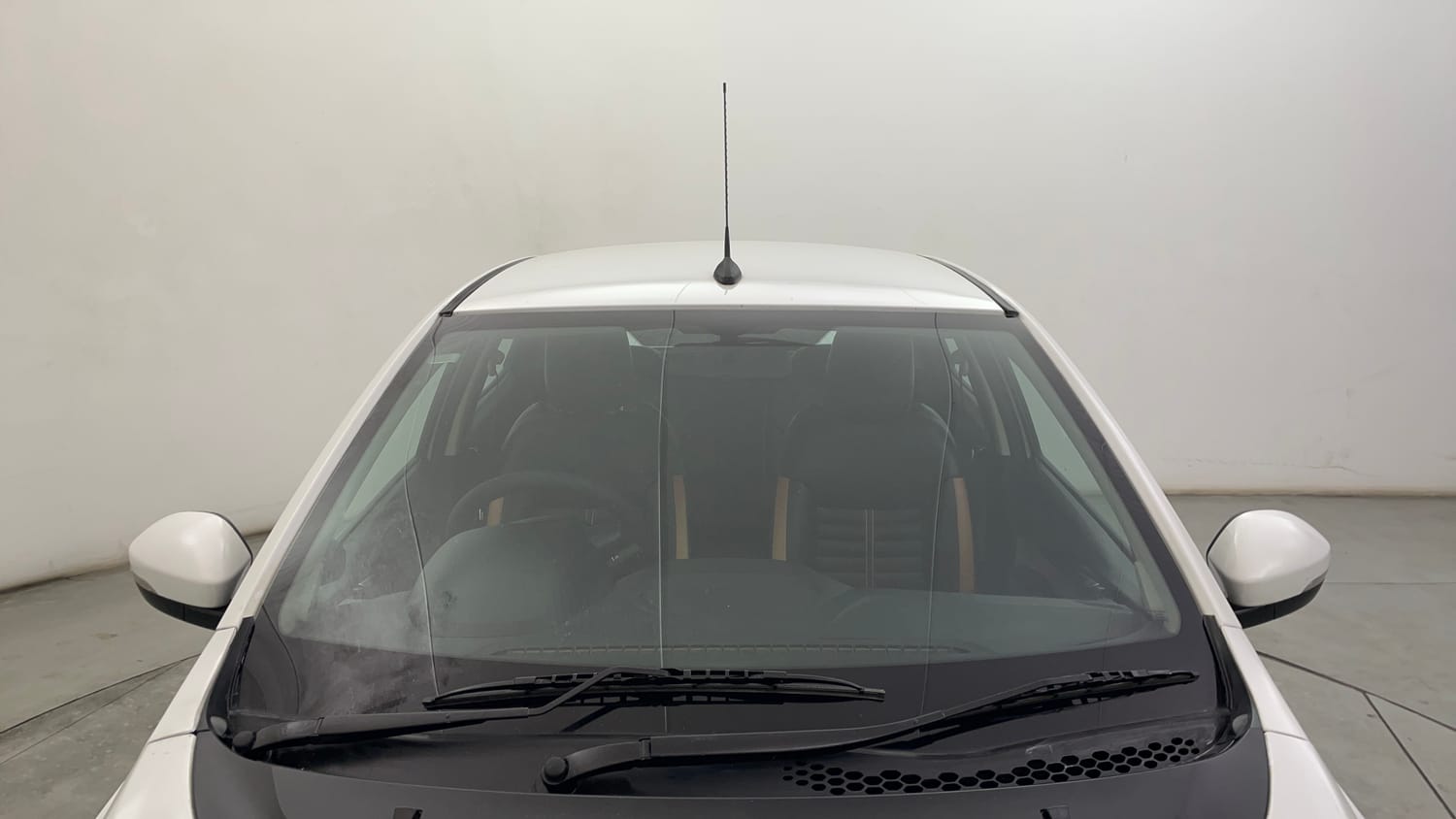 Used 2019 Tata Tiago Revotron XZ Petrol Manual exterior FRONT WINDSHIELD VIEW