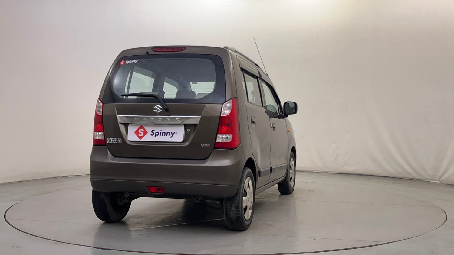 Used 2013 Maruti Suzuki Wagon R VXI Petrol Manual exterior RIGHT REAR CORNER VIEW