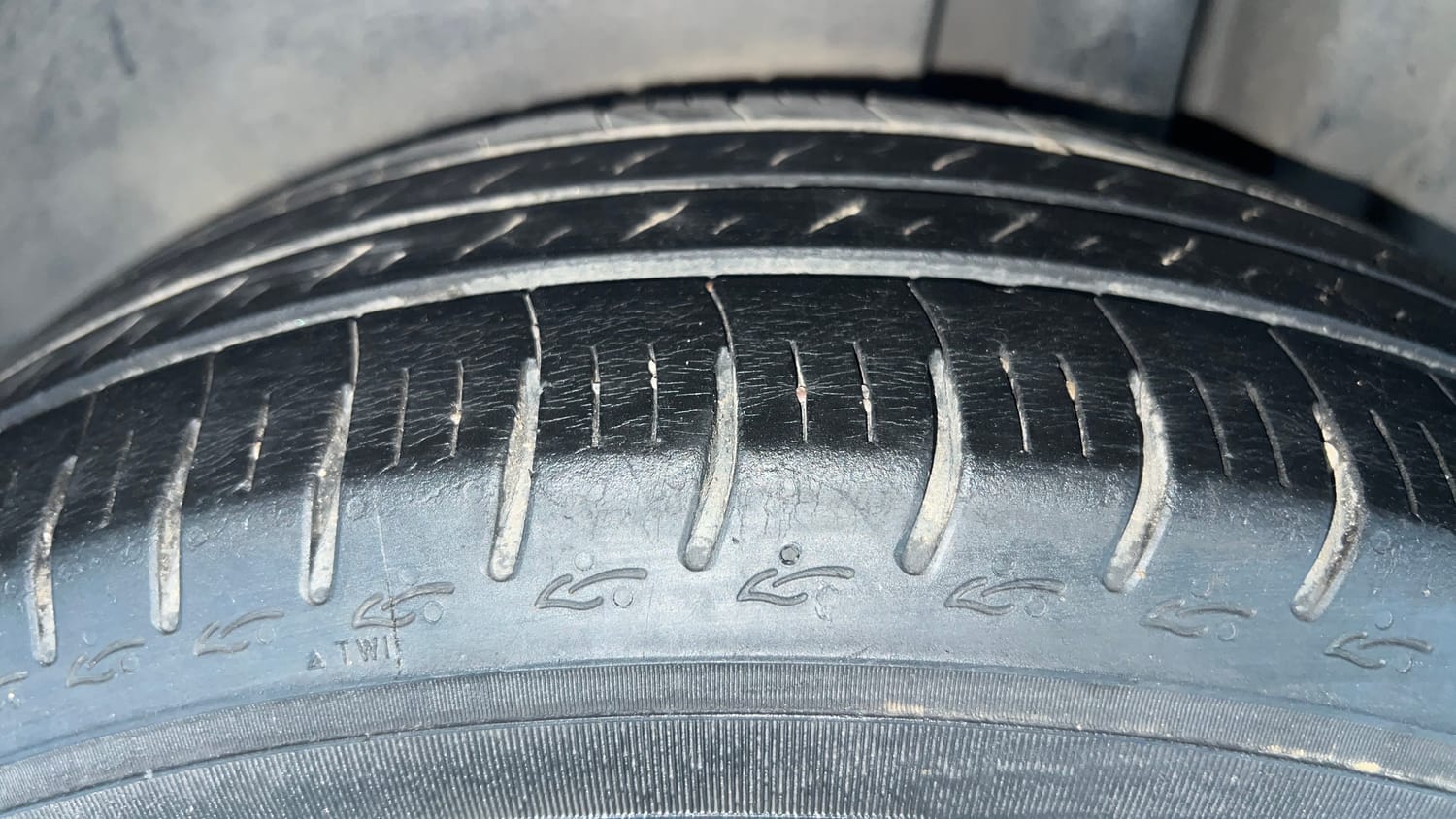 Used 2016 Maruti Suzuki Swift Dzire VXI Petrol + CNG (Outside Fitted) Cng Manual tyres LEFT REAR TYRE TREAD VIEW