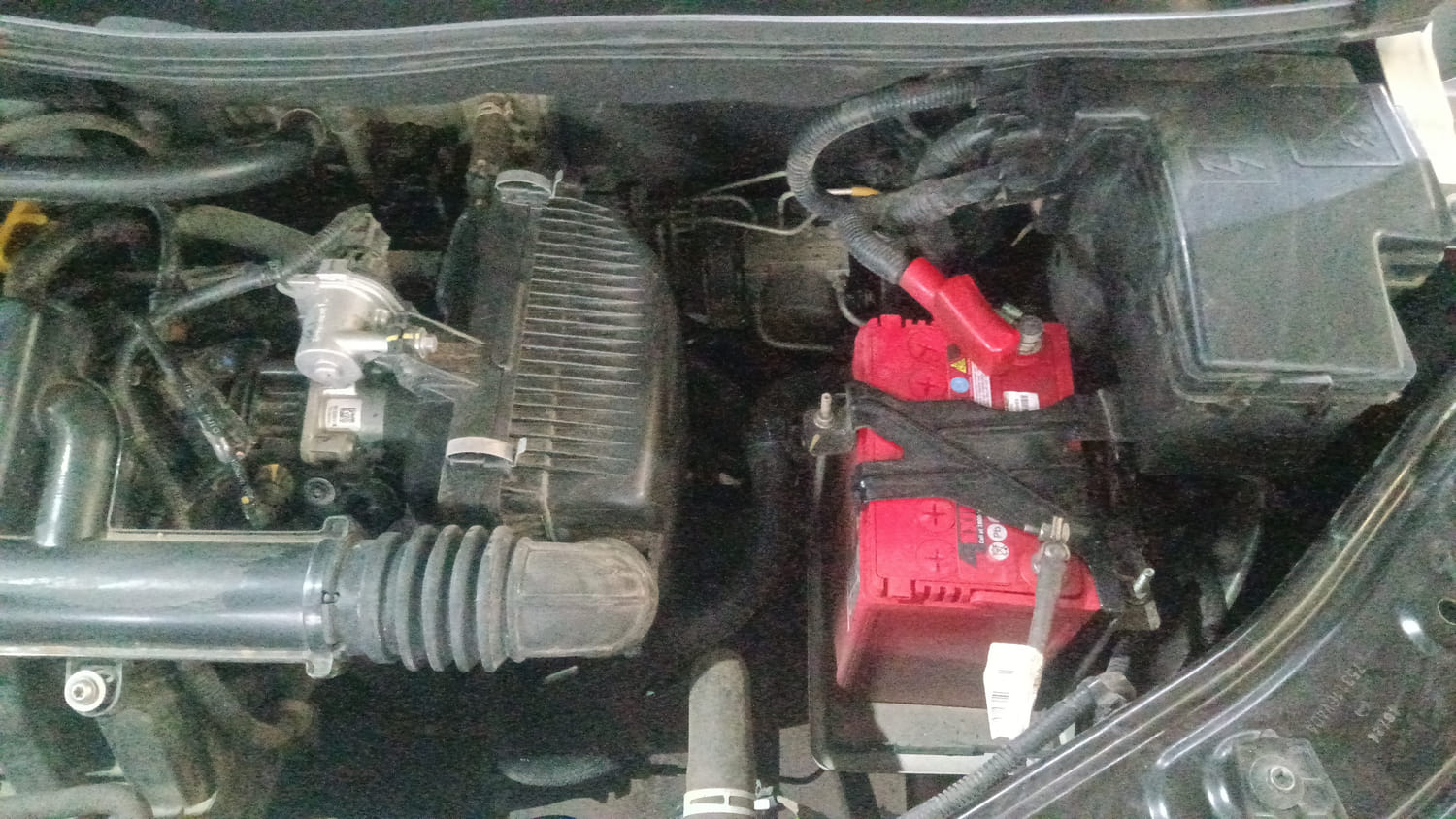 Used 2025 Nissan Magnite Tekna B4D 1.0 Petrol MT Petrol Manual engine ENGINE LEFT SIDE VIEW