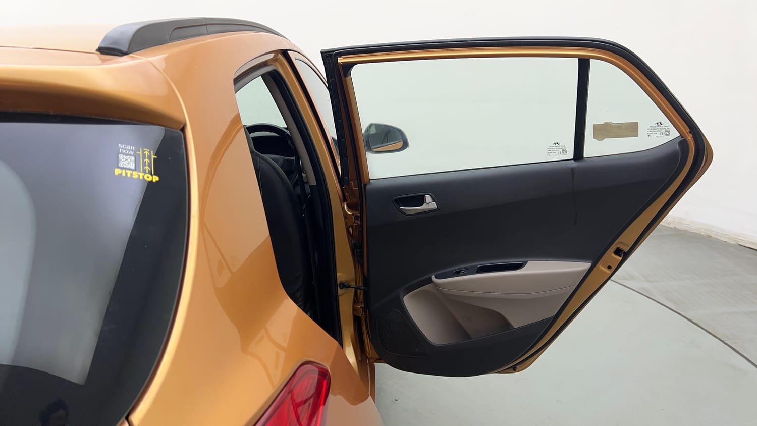 Used 2014 null Petrol Manual interior RIGHT REAR DOOR OPEN VIEW