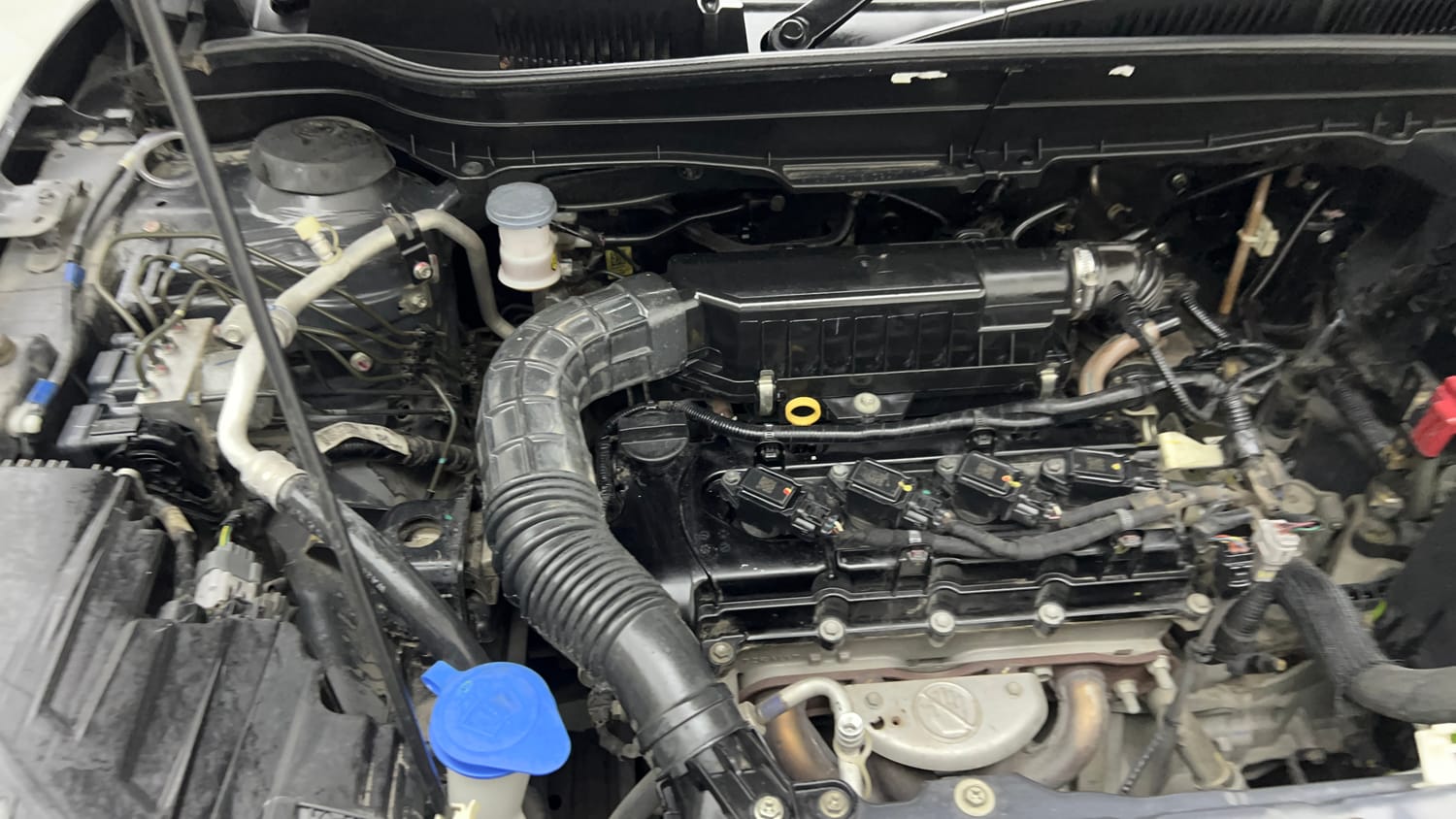 Used 2022 maruti-suzuki Vitara Brezza VXi Petrol Manual engine ENGINE RIGHT SIDE VIEW