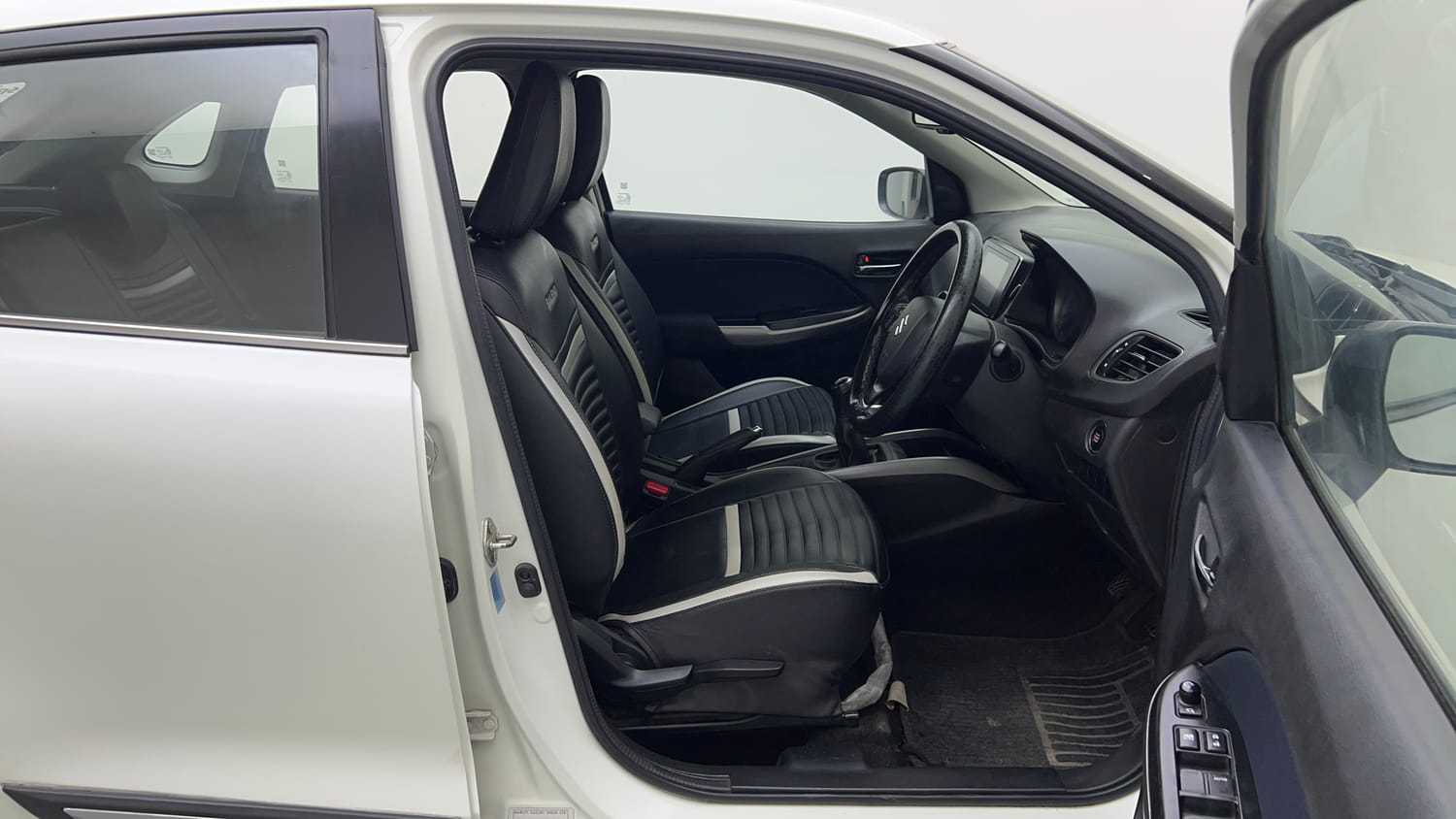 Used 2021 Maruti Suzuki Baleno Zeta Petrol Manual interior RIGHT SIDE FRONT DOOR CABIN VIEW