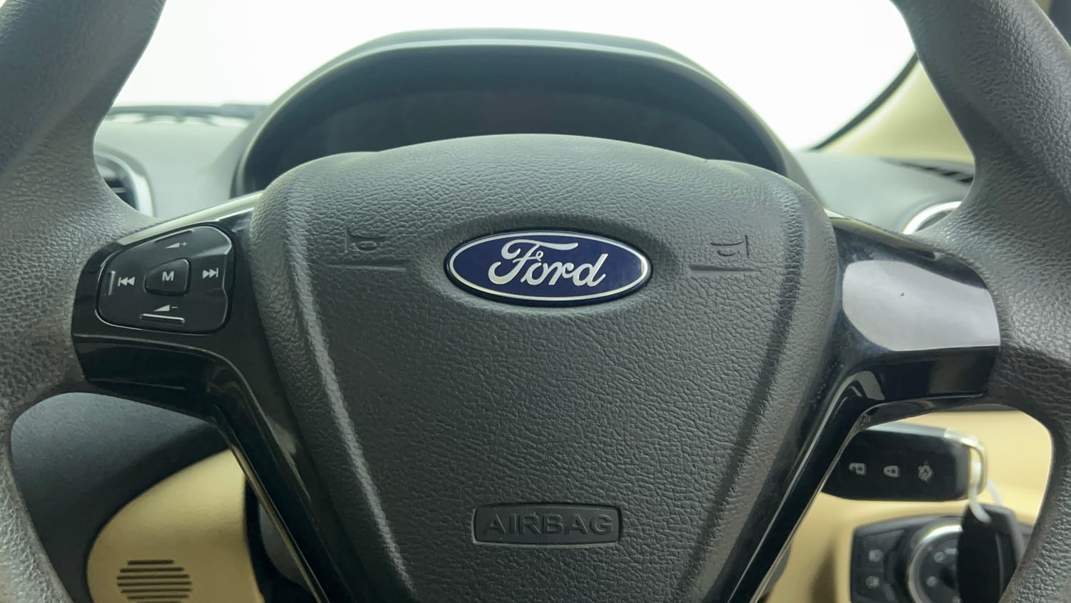 Used 2018 Ford Figo Aspire Titanium 1.2 Ti-VCT Petrol Manual top_features Steering mounted controls