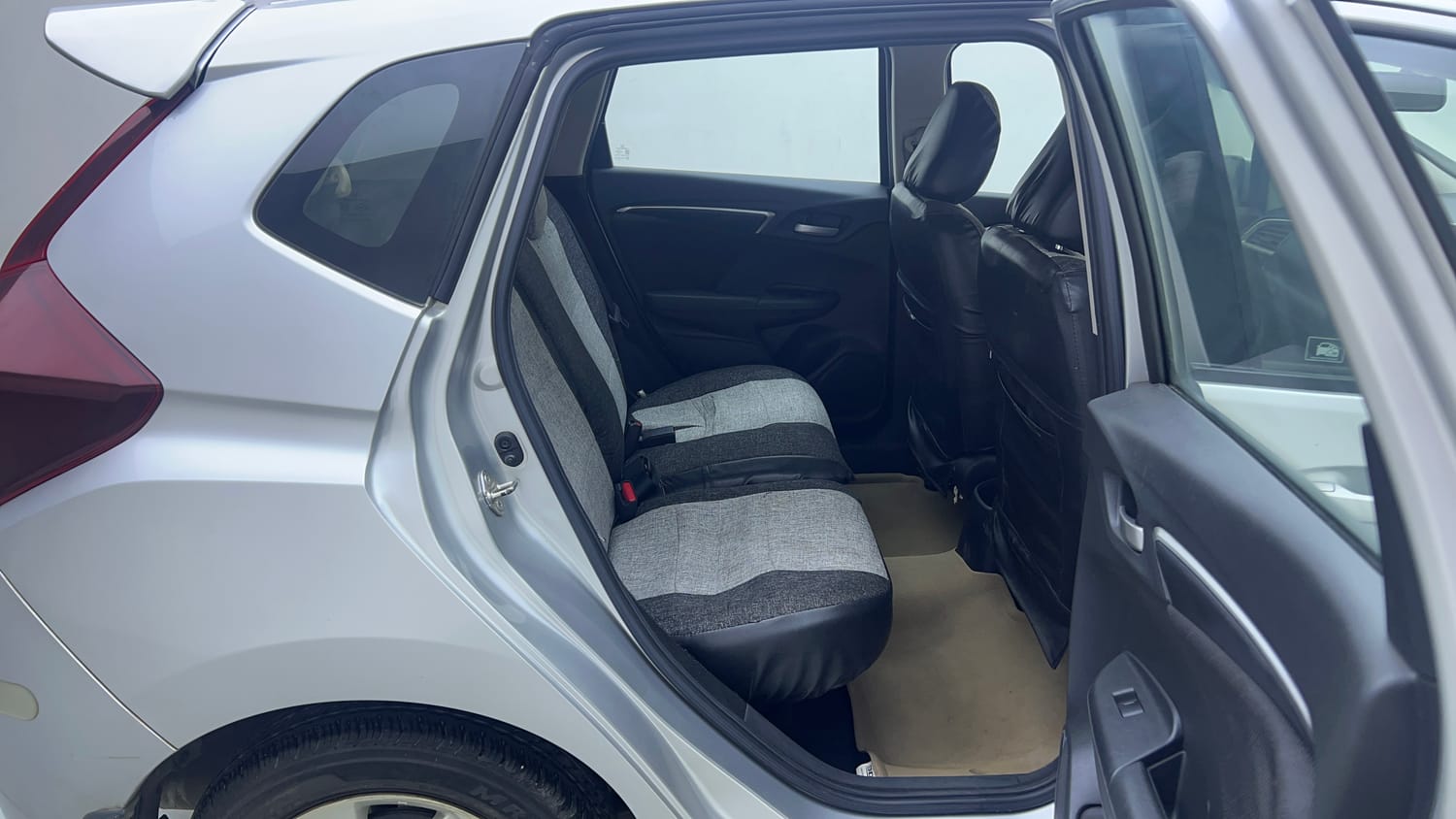 Used 2015 Honda Jazz VX Petrol Petrol Manual interior RIGHT SIDE REAR DOOR CABIN VIEW