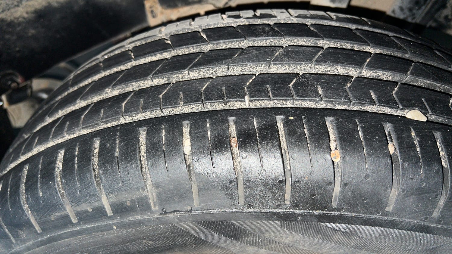 Used 2018 Tata Nexon XM Petrol Manual tyres LEFT REAR TYRE TREAD VIEW