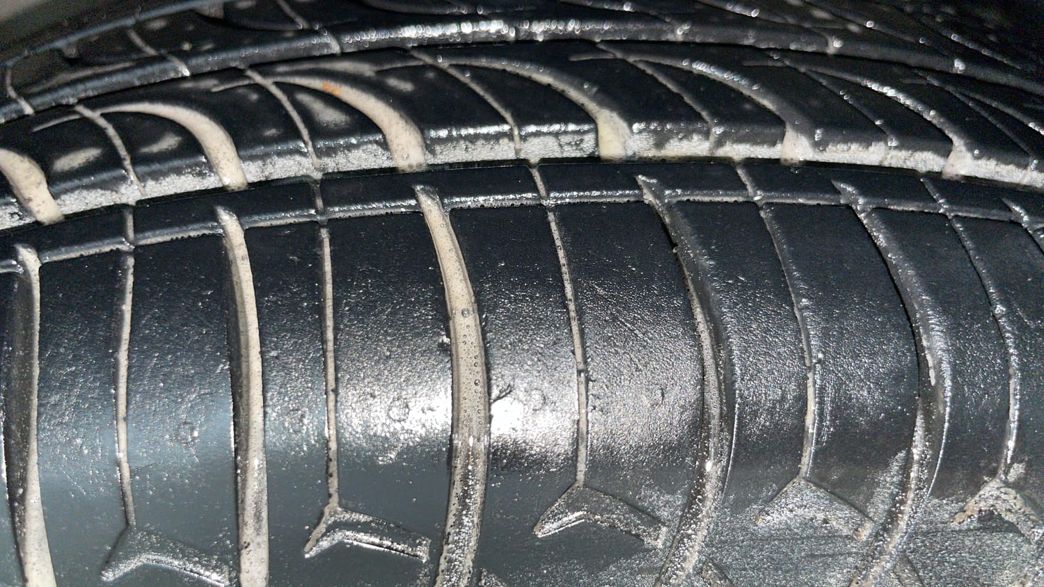 Used 2013 Maruti Suzuki Swift VXi Petrol Manual tyres RIGHT FRONT TYRE TREAD VIEW