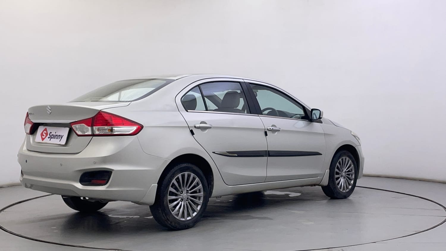 Used 2017 Maruti Suzuki Ciaz Alpha 1.4 AT Petrol Automatic exterior RIGHT REAR CORNER VIEW