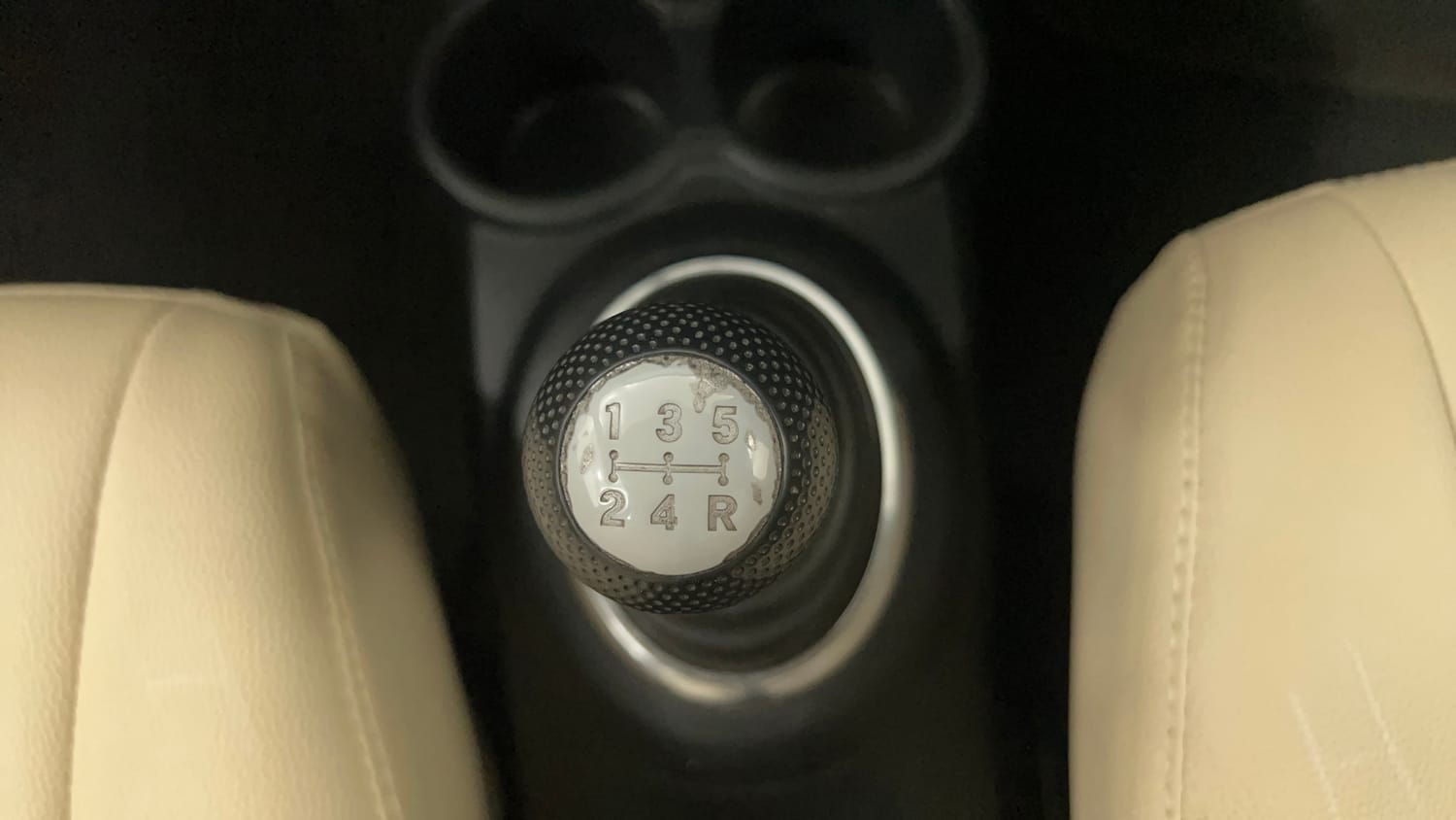 Used 2018 Honda Amaze 1.2 S i-VTEC Opt Petrol Manual interior GEAR  KNOB VIEW