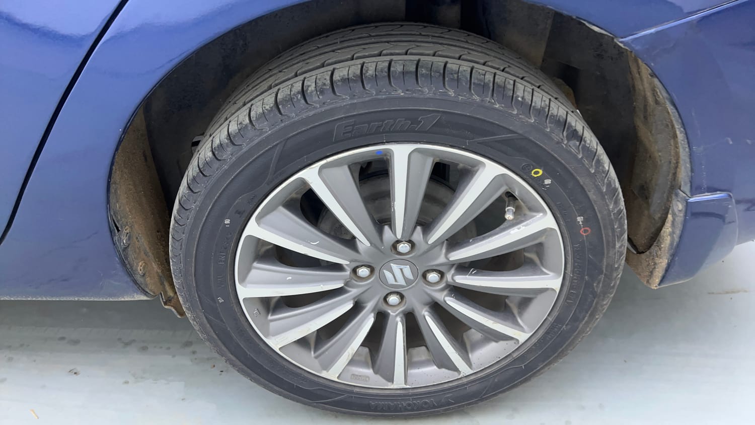 Used 2019 Maruti Suzuki Ciaz Alpha Hybrid 1.5 AT Petrol Automatic tyres LEFT REAR TYRE RIM VIEW
