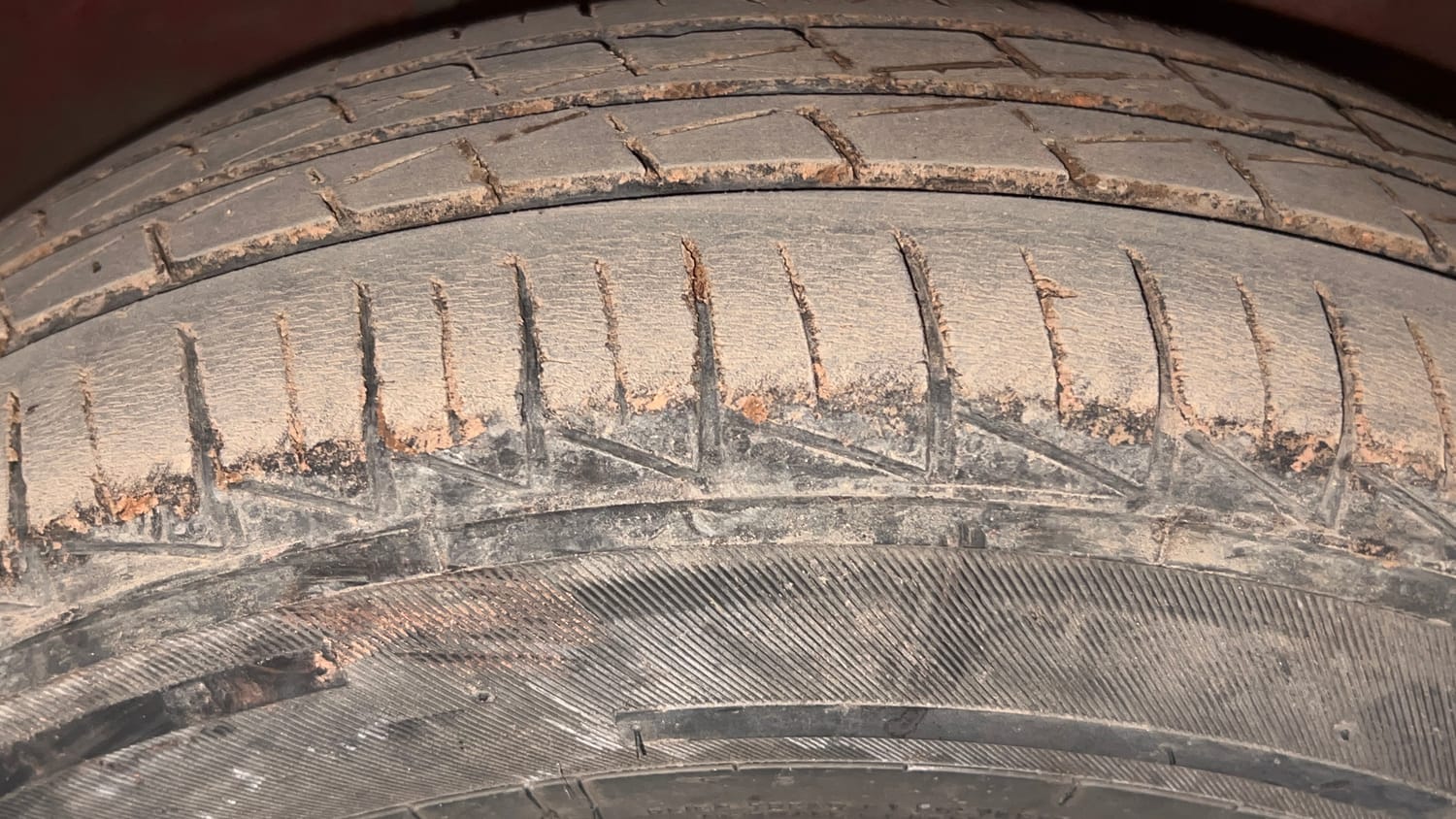 Used 2022 Maruti Suzuki Alto 800 LXi (O) Petrol Manual tyres RIGHT FRONT TYRE TREAD VIEW