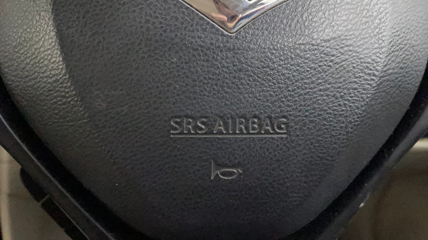 Used 2017 Maruti Suzuki Ciaz Alpha 1.4 AT Petrol Automatic top_features Airbags