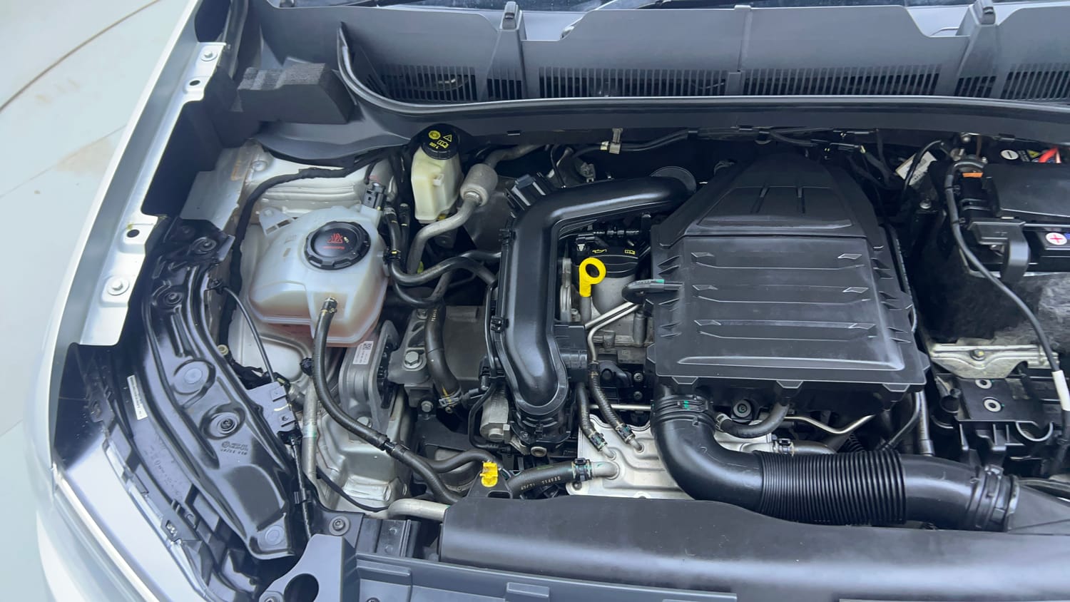 Used 2022 Volkswagen Taigun Topline 1.0 TSI MT Petrol Manual engine ENGINE RIGHT SIDE VIEW