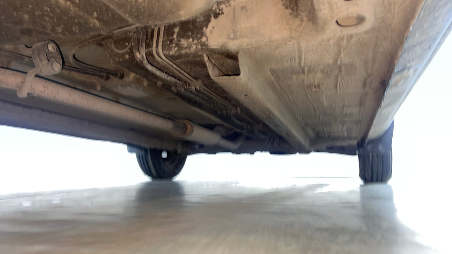 Used 2017 Renault Kwid RXT Petrol Manual extra REAR RIGHT UNDERBODY VIEW