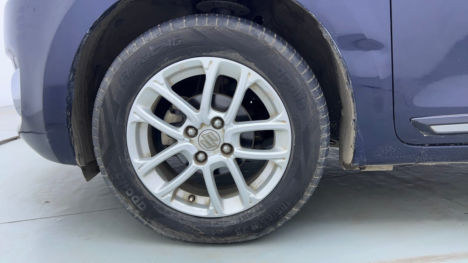 Used 2018 Maruti Suzuki Swift ZXi AMT Petrol Automatic tyres LEFT FRONT TYRE RIM VIEW