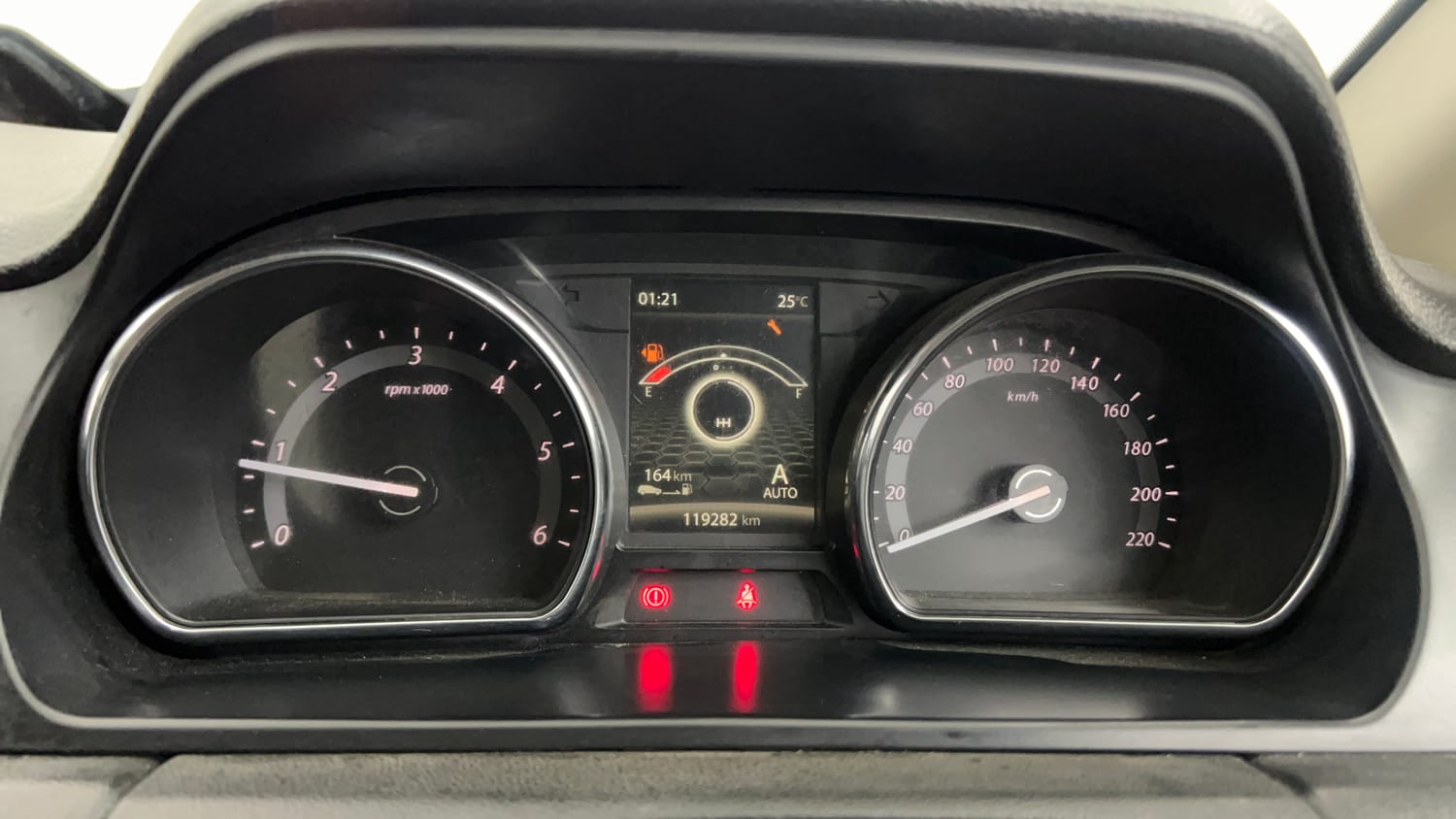 Used 2018 Tata Hexa XT 4x2 7 STR Diesel Manual interior CLUSTERMETER VIEW