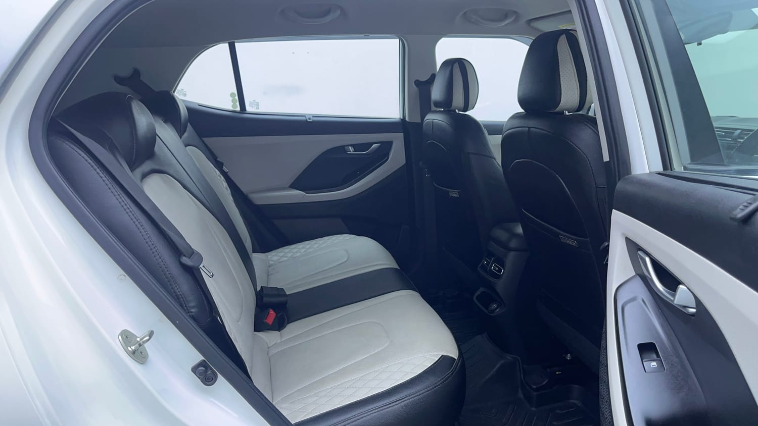 Used 2022 Hyundai Creta S 1.5 Petrol iMT Petrol Manual interior RIGHT SIDE REAR DOOR CABIN VIEW