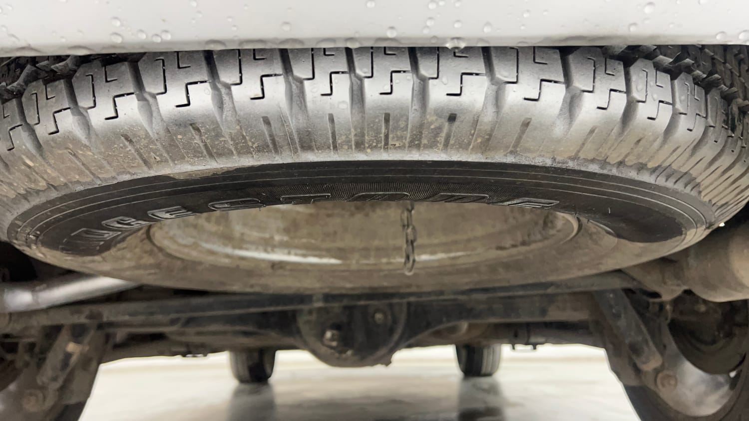 Used 2018 Tata Hexa XT 4x2 7 STR Diesel Manual tyres SPARE TYRE VIEW