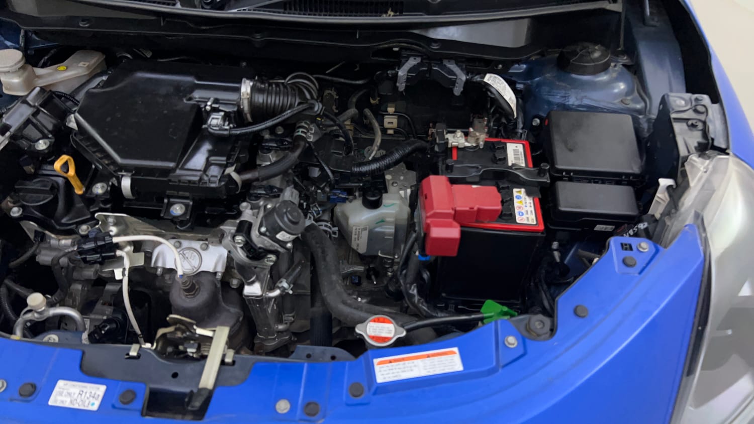 Used 2025 Maruti Suzuki Swift ZXi Plus Dual Tone AMT Petrol Automatic engine ENGINE LEFT SIDE VIEW