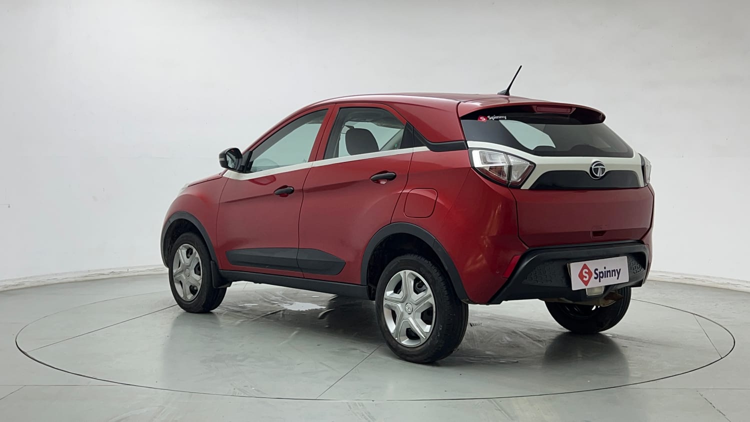 Used 2018 Tata Nexon XM Petrol Manual exterior LEFT REAR CORNER VIEW