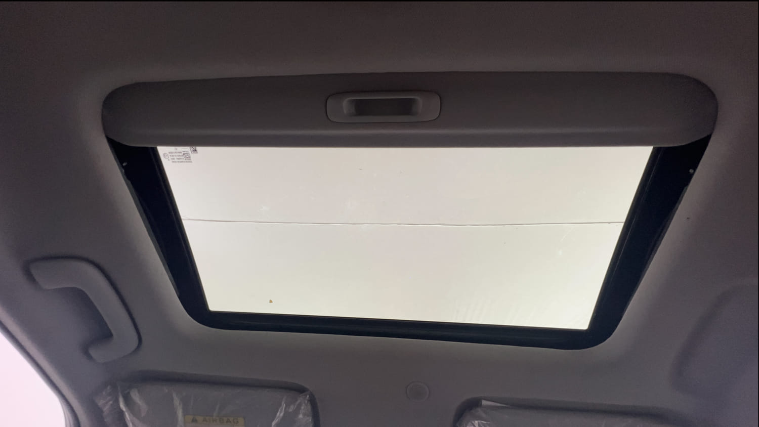 Used 2024 Hyundai Exter SX (O) Connect 1.2 AMT Petrol Automatic top_features Sunroof