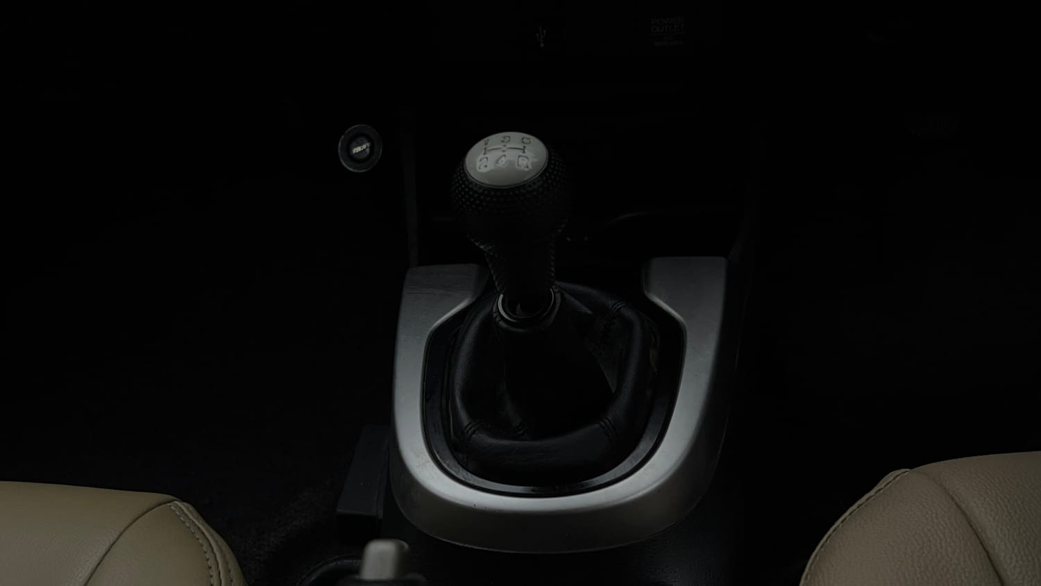 Used 2017 Honda Jazz S Petrol Petrol Manual interior GEAR  KNOB VIEW