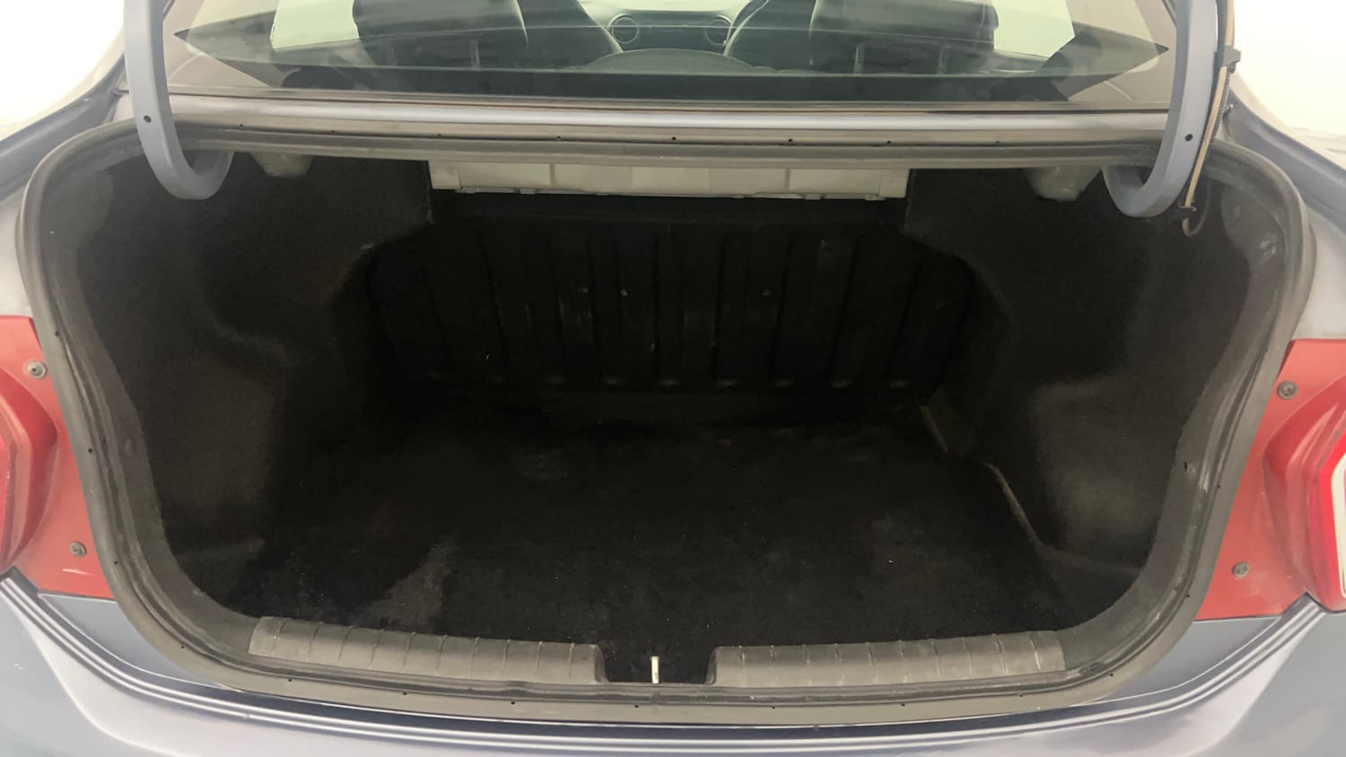 Used 2015 Hyundai Xcent Base 1.2 Petrol Manual interior DICKY INSIDE VIEW