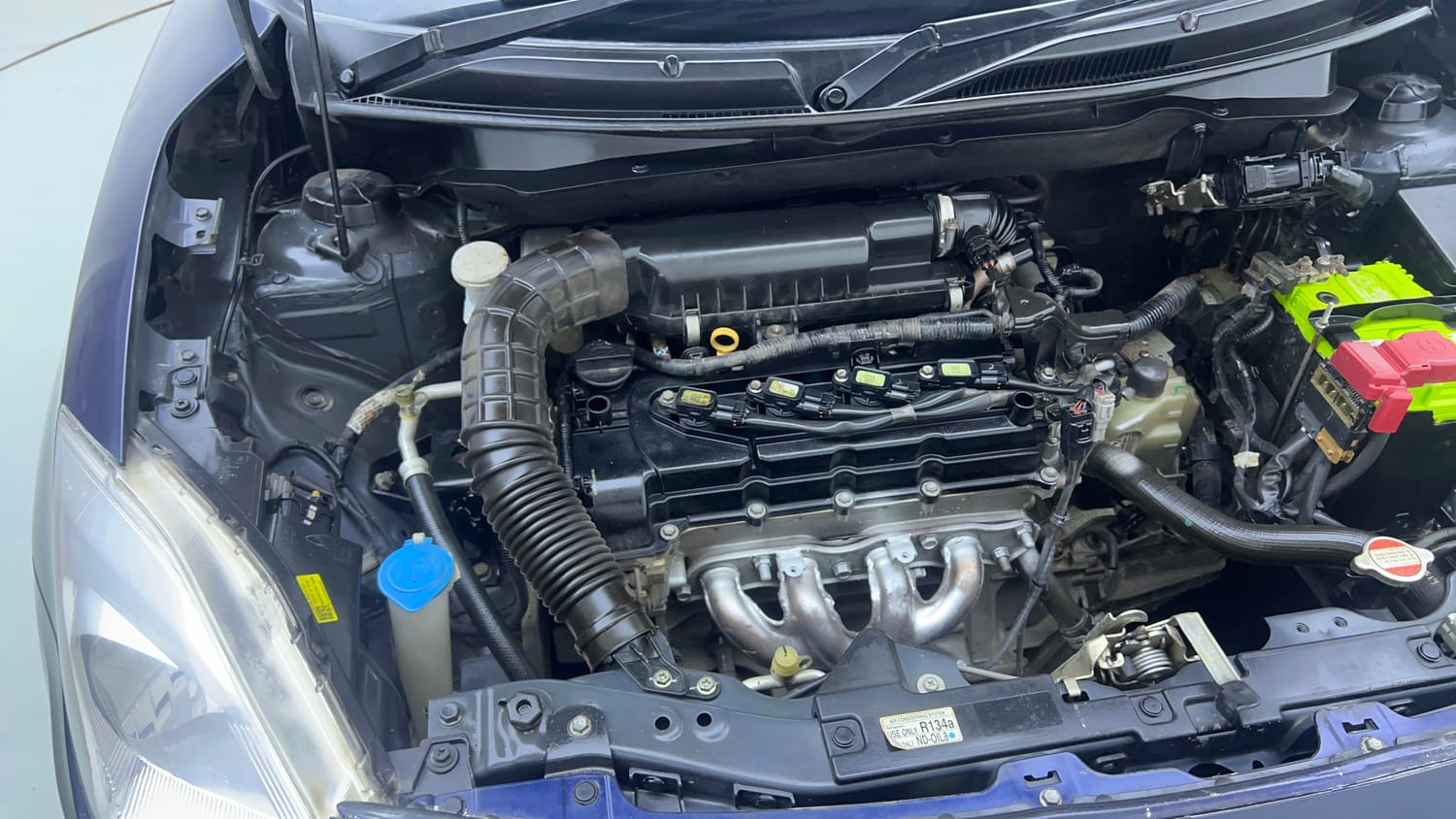 Used 2018 Maruti Suzuki Swift ZXi AMT Petrol Automatic engine ENGINE RIGHT SIDE VIEW