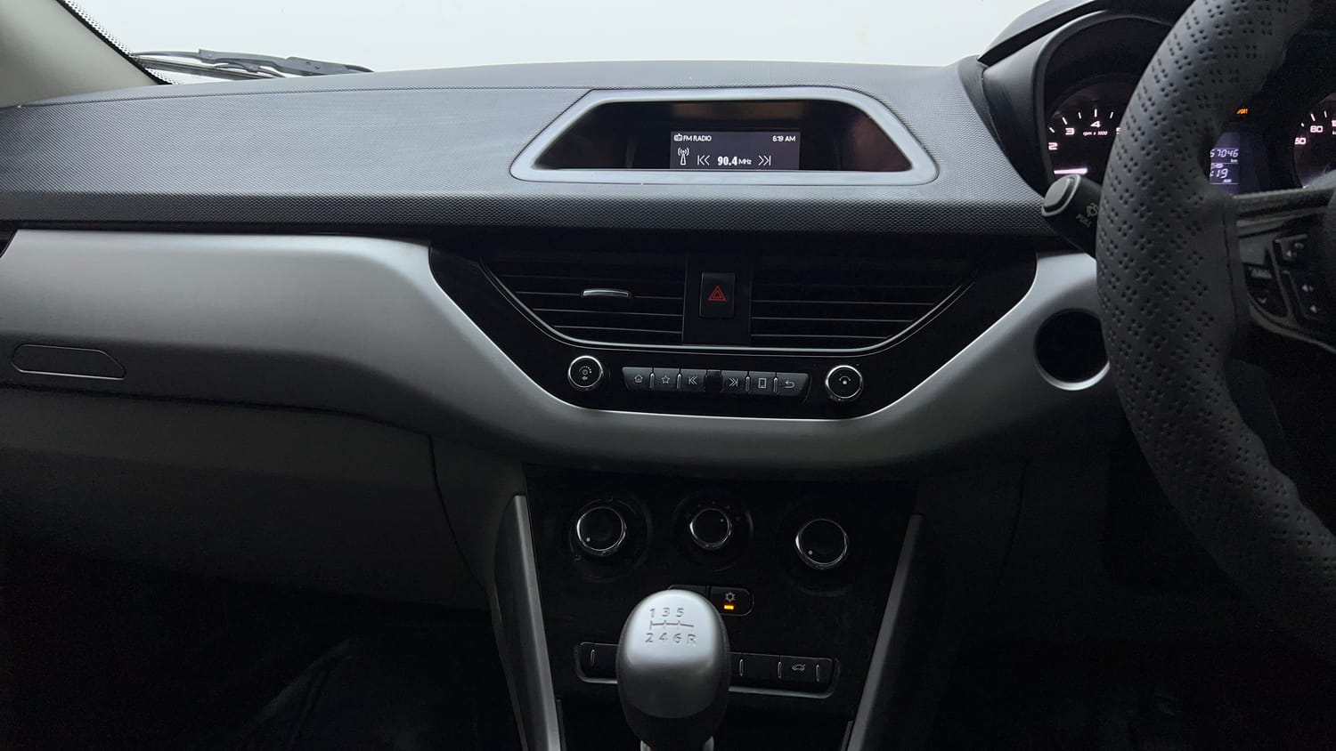 Used 2018 Tata Nexon XM Petrol Manual top_features Integrated (in-dash) music system