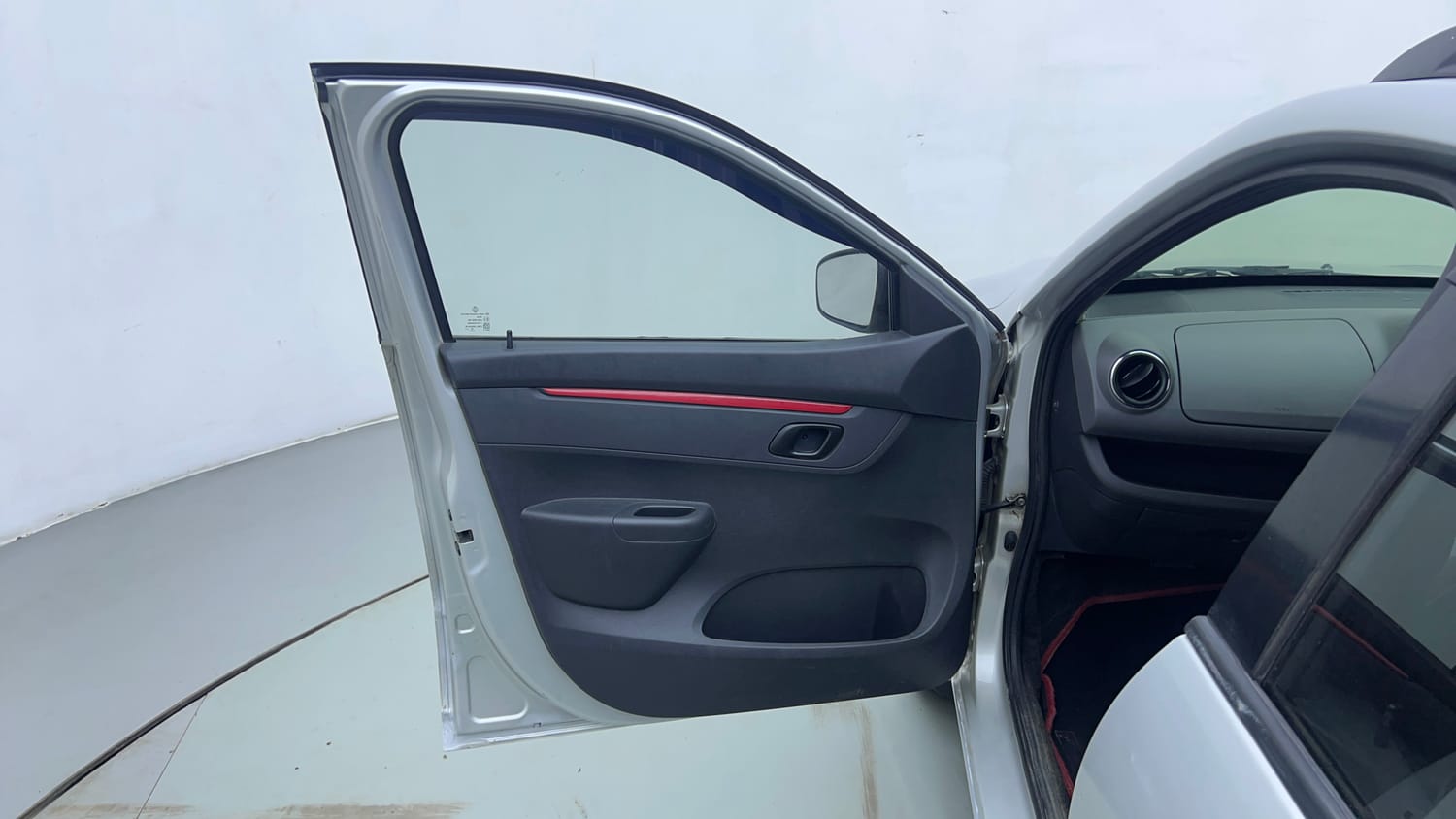 Used 2017 Renault Kwid RXT Petrol Manual interior LEFT FRONT DOOR OPEN VIEW
