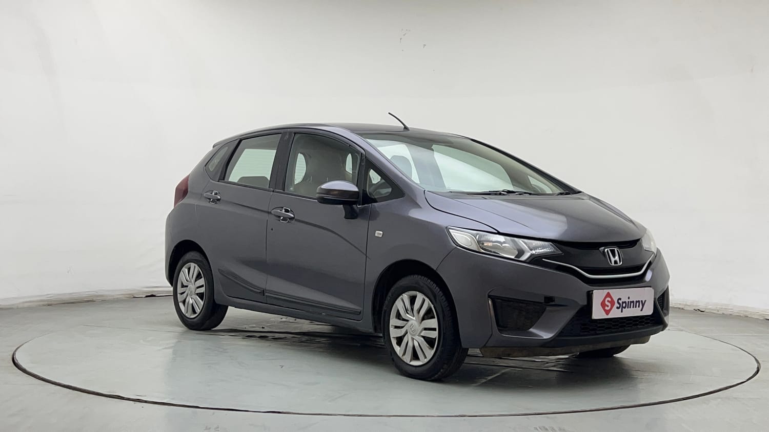 Used 2017 Honda Jazz S Petrol Petrol Manual exterior RIGHT FRONT CORNER VIEW