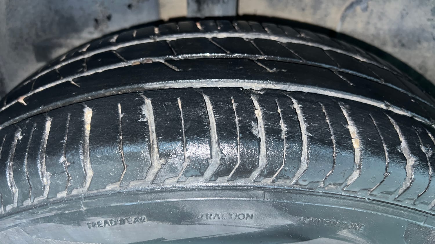 Used 2022 Tata Punch Pure MT Petrol Manual tyres RIGHT REAR TYRE TREAD VIEW