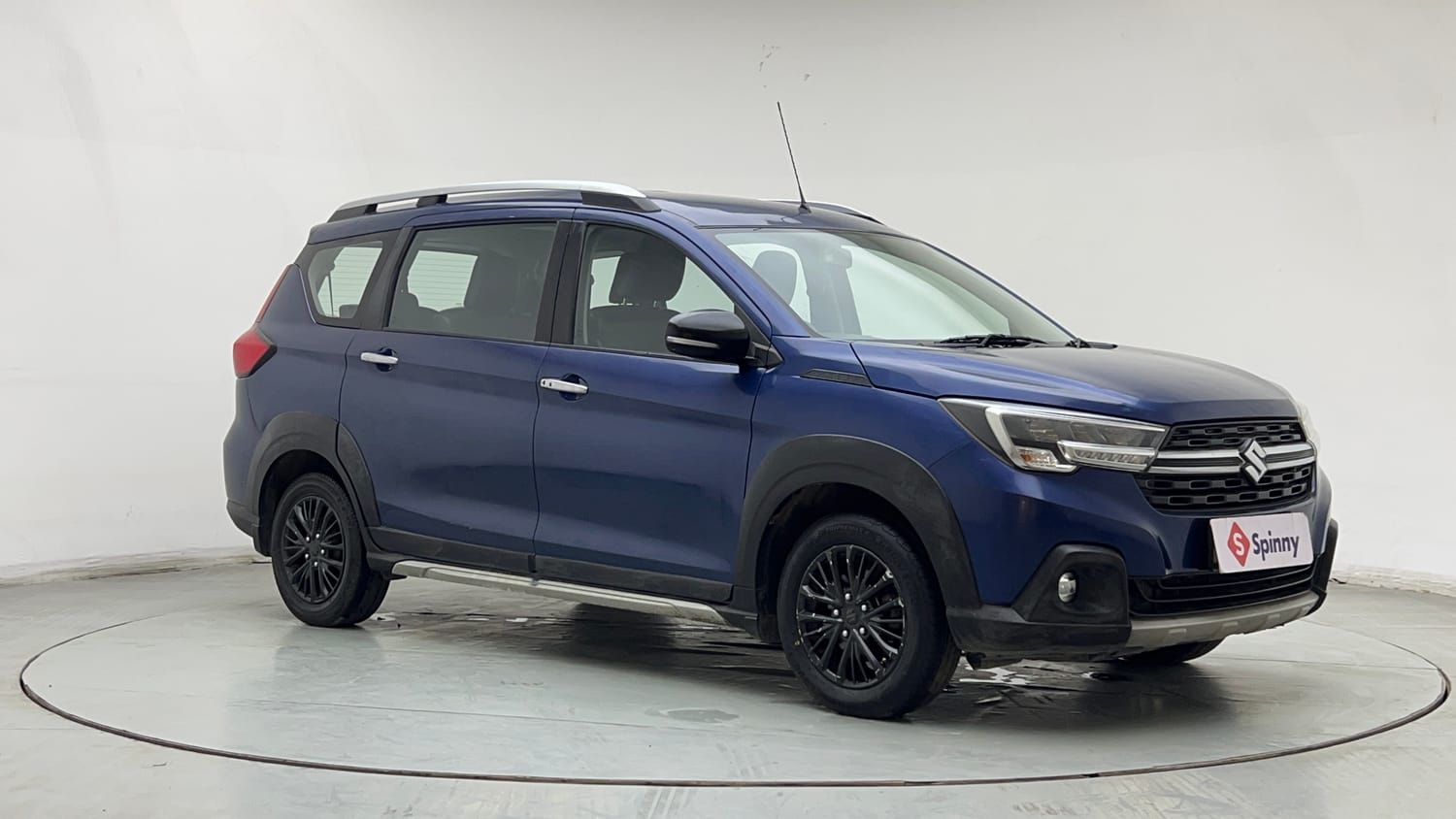 Used 2019 Maruti Suzuki XL6 Alpha MT Petrol Petrol Manual exterior RIGHT FRONT CORNER VIEW