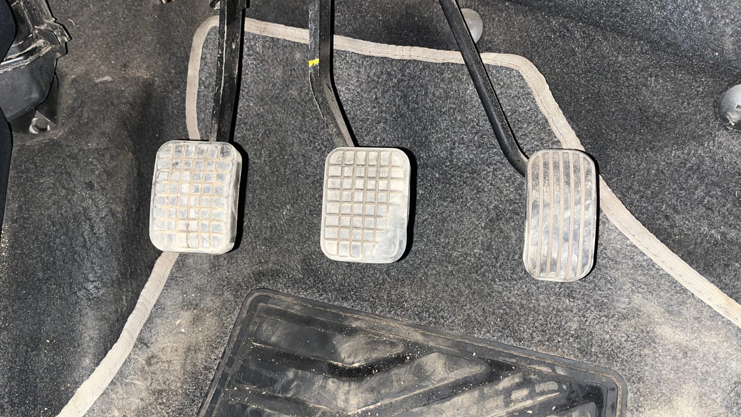 Used 2018 Tata Tiago Revotron XT Petrol Manual interior PEDALS VIEW