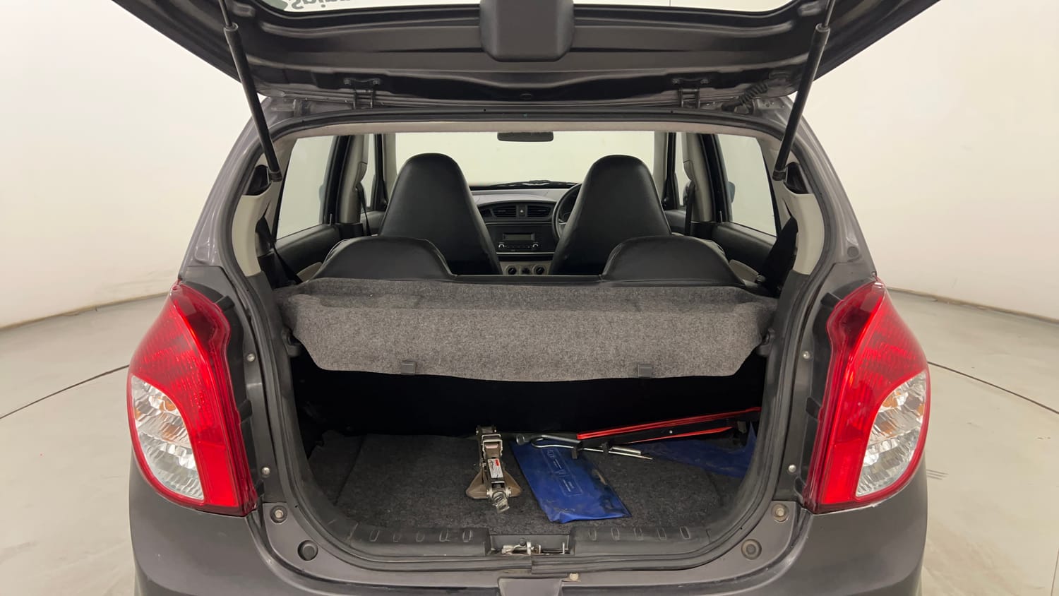 Used 2019 Maruti Suzuki Alto 800 VXi Petrol Manual interior DICKY INSIDE VIEW
