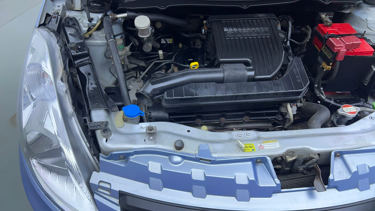Used 2015 Maruti Suzuki Swift Dzire VXI Petrol Manual engine ENGINE RIGHT SIDE VIEW