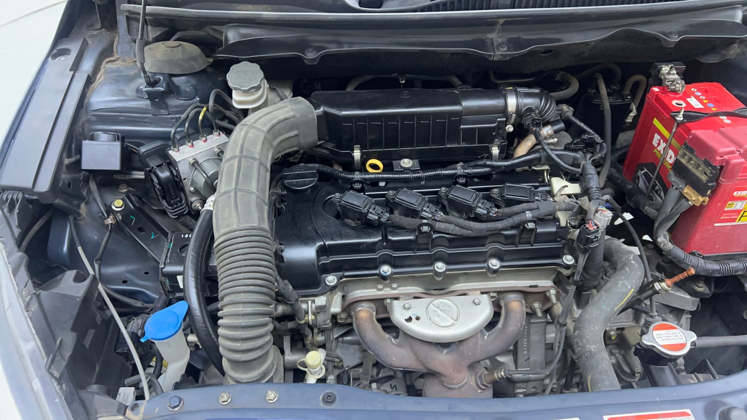 Used 2019 Maruti Suzuki Ciaz Alpha Hybrid 1.5 AT Petrol Automatic engine ENGINE RIGHT SIDE VIEW
