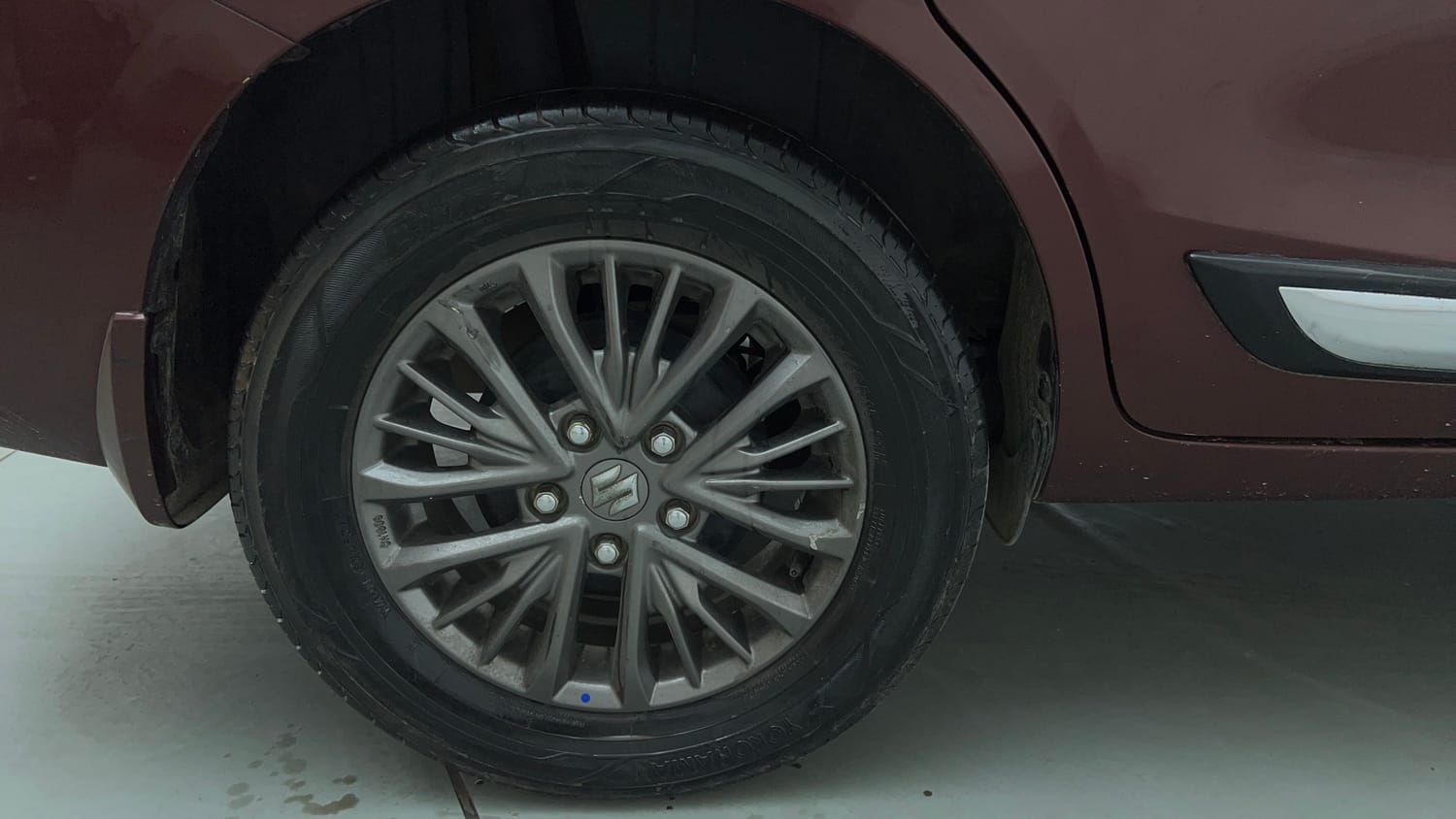 Used 2019 Maruti Suzuki New Ertiga ZXi Petrol Manual tyres RIGHT REAR TYRE RIM VIEW